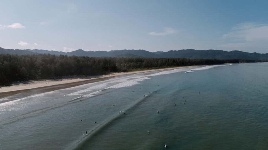 Khao Lak: 1.5-Hour Small Group Surfing Experience - Small groups and certified instructors: what personalized coaching feels like