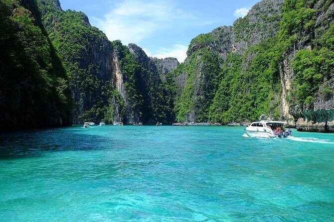 Phi Phi, Maya Bay and Khai Islands Tour By Seastar Andaman From Khao Lak - Starting from Khao Lak: the early bus grind is real