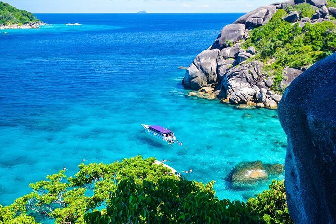 Phuket: Wow Andaman Snorkeling Trip to Similan Islands - Group size and boat comfort: what to expect with up to 40 people