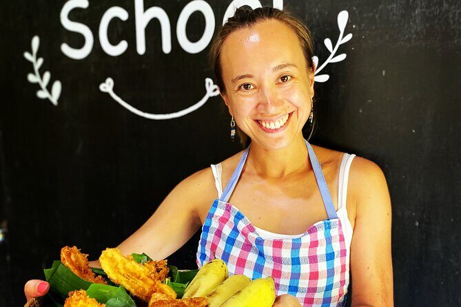 Thai Cooking Class in Khao Lak by Amazon Prime Series Chef - The cooking: Curry paste from scratch plus classic Thai dishes